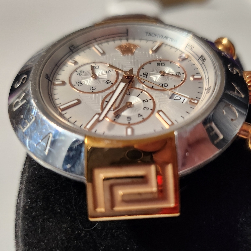 Great Versace Watch - Picture 3 of 12